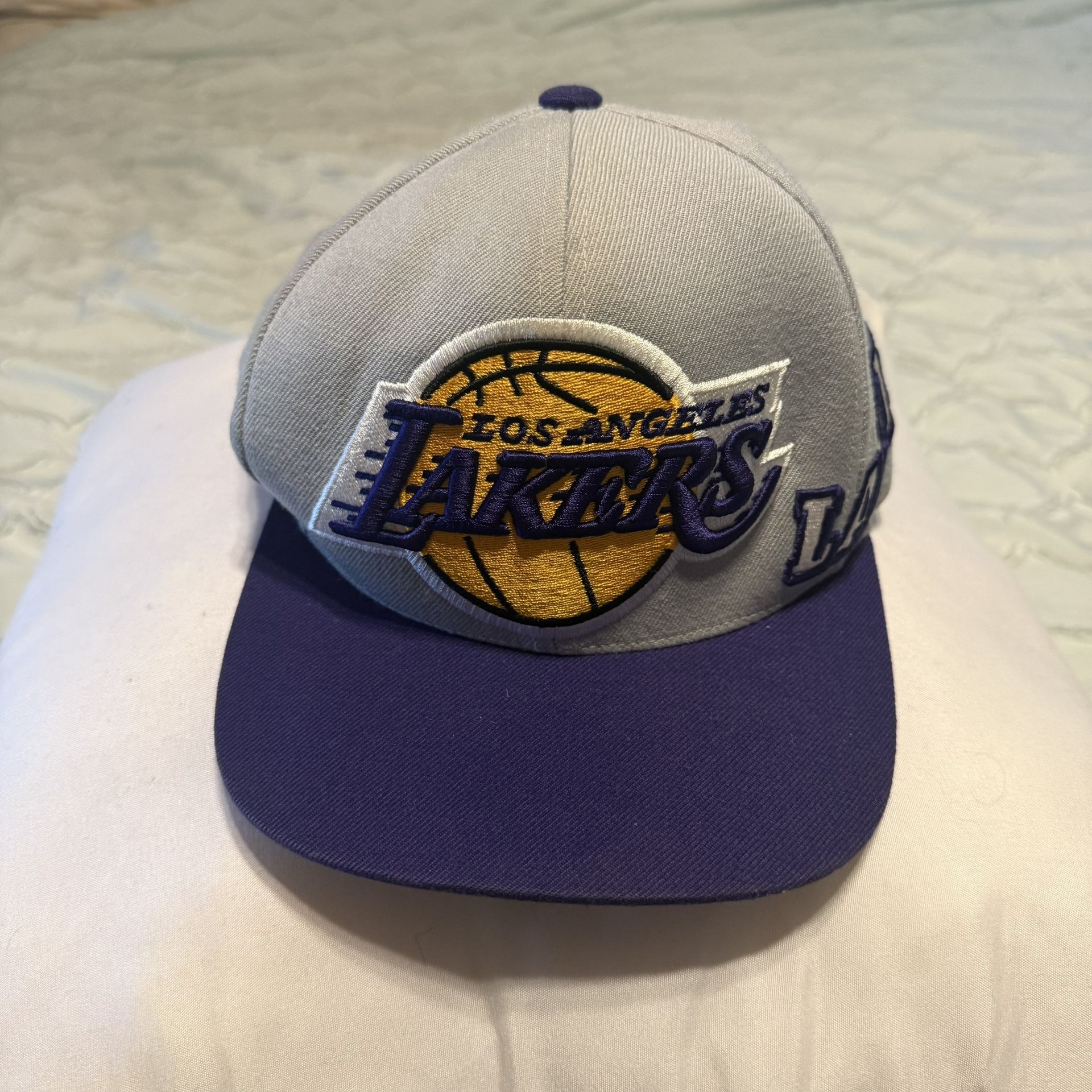 Stylish Mitchell & Ness Los Angeles Lakers Hat