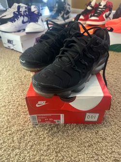 Air vapor max plus size 9 women
