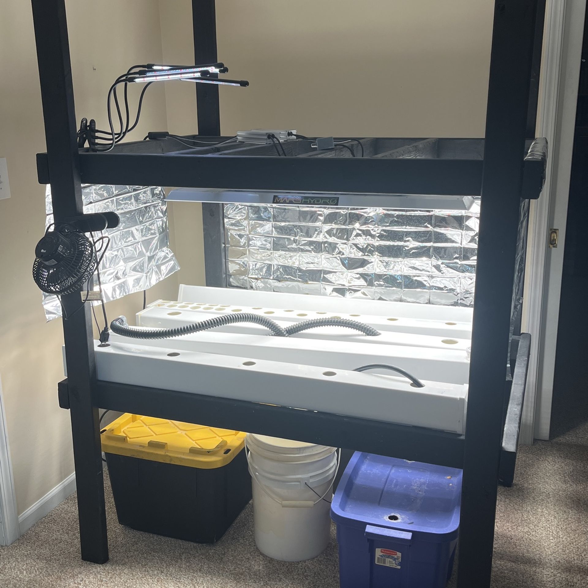 Hydroponic System