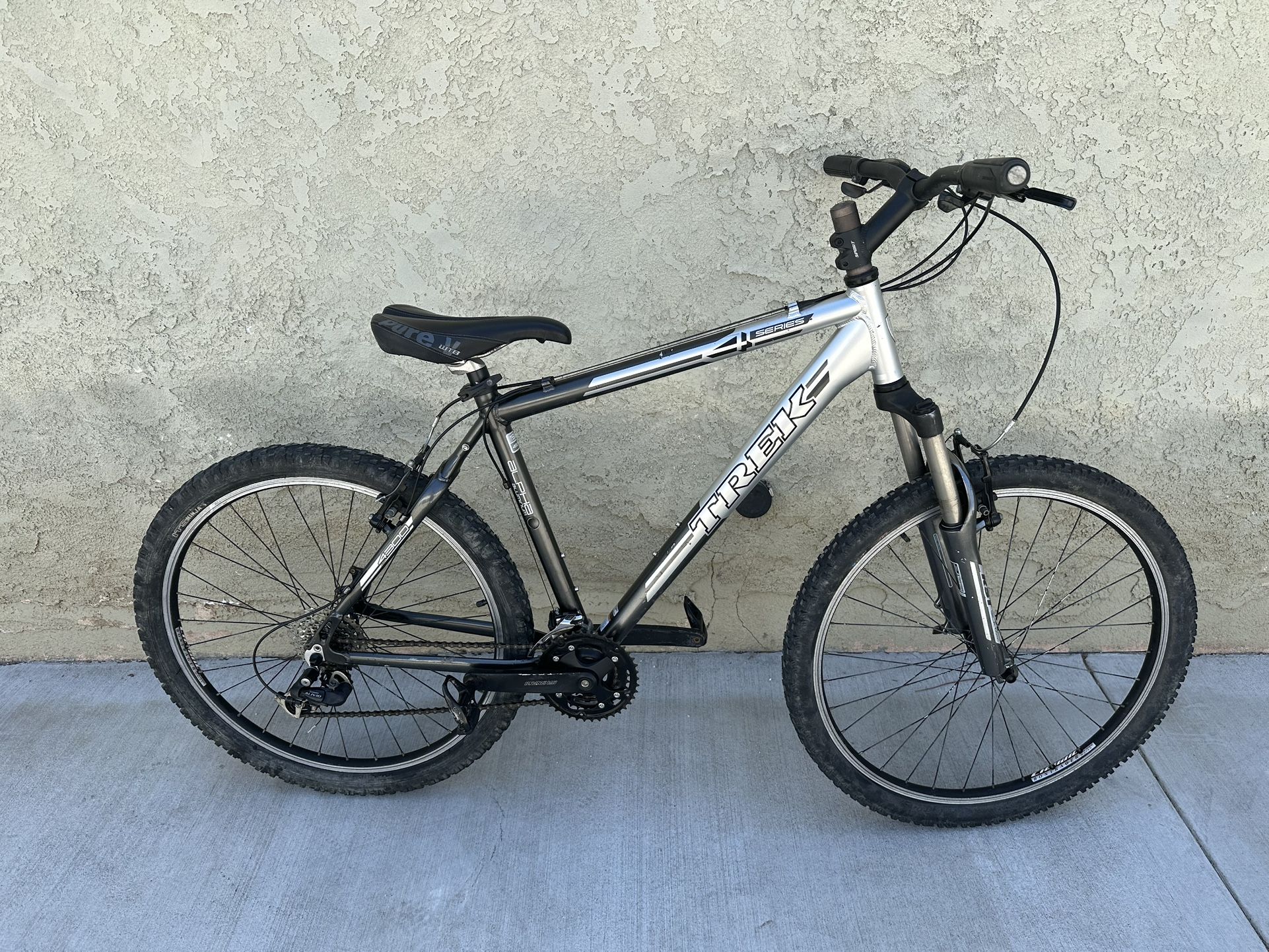 Trek 4300 Mountain Bike