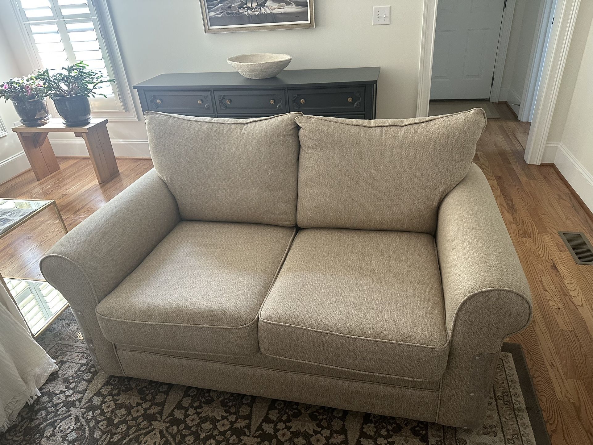 Craftmaster Loveseat