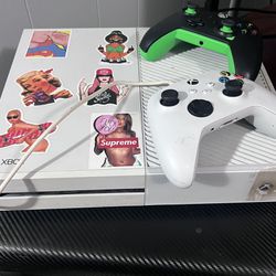 Xbox One With Games But No Case