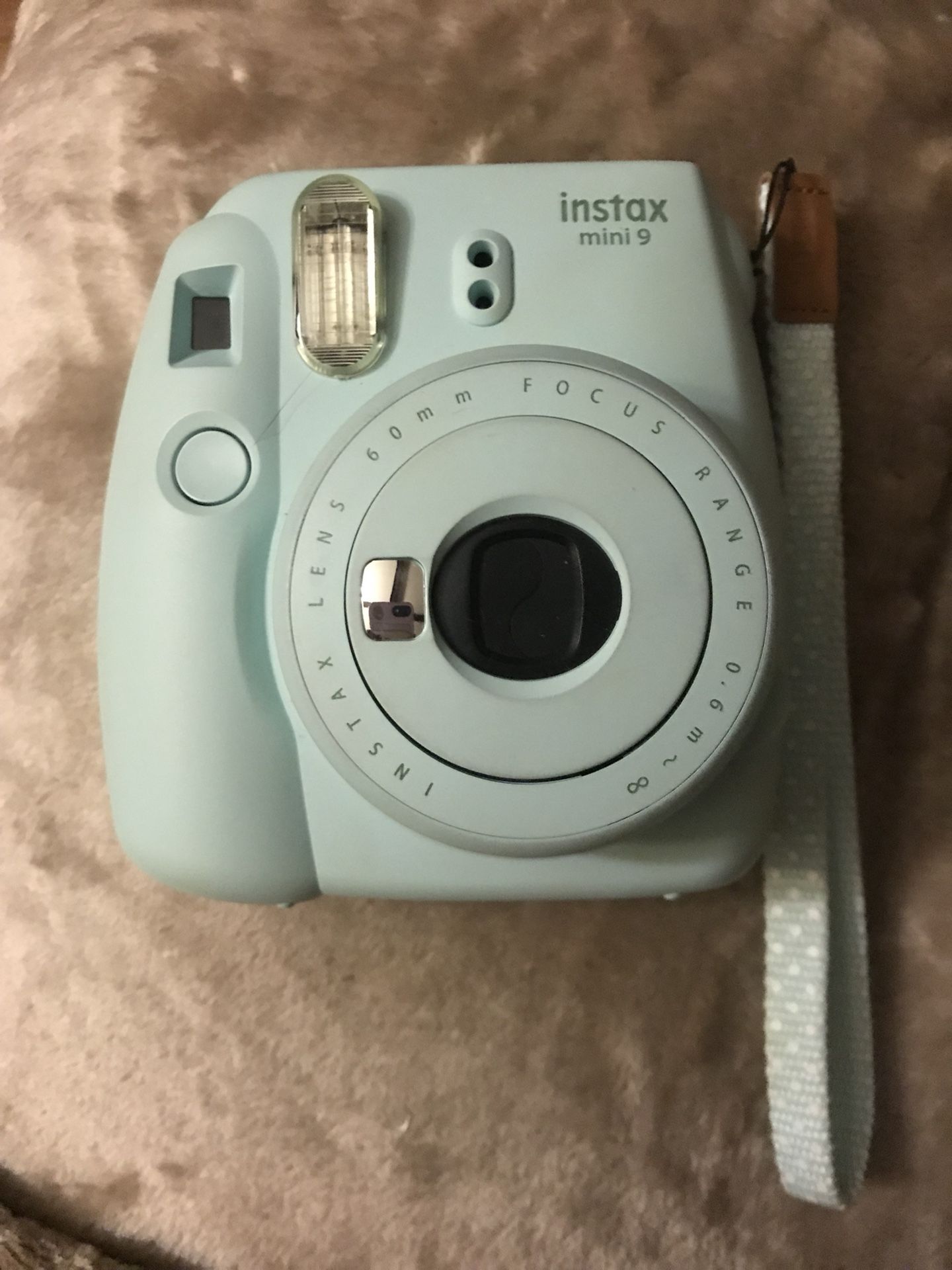 broken (fixable) instax mini 9 light blue polaroid camera