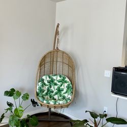 Pier 1 Swingasan Chair, Stand and Cushion