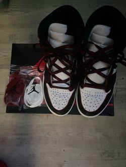Jordan 1 retro high bloodline