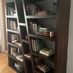 DOMAIN BOOK SHELF (high end)great condition and solid wood