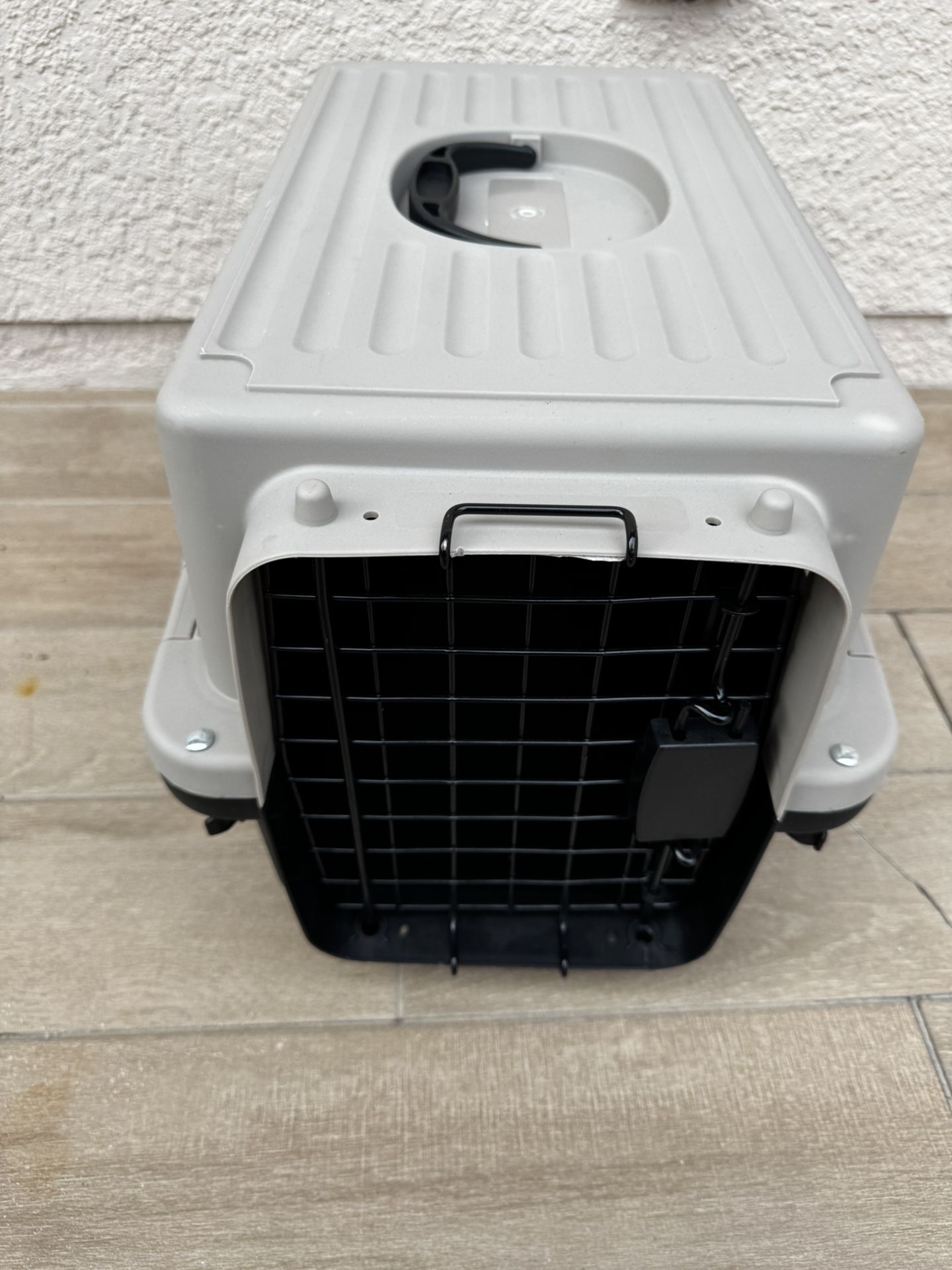 Small animal pet dog cat kennel crate