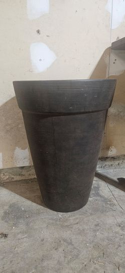 Large Brown DurablePlastic Planter Pot