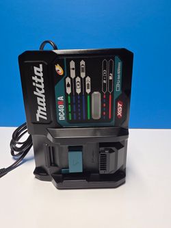 MAKITA 40V XGT RAPID CHARGER NEW