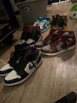 Jordan 1 Mids for Sale SIZE 12