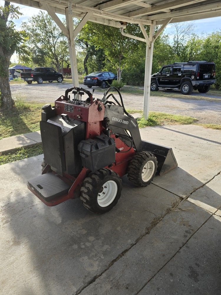 Tractor Mini Dingo Toro 320d