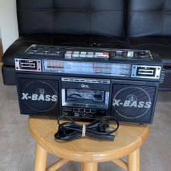 QFX J-22U AM FM SW1 SW2 4-Band Radio Tape USB SD Card X Bass Cassette Recorder /with Cord (READ) 