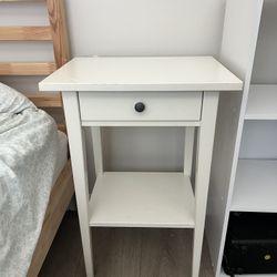 Bedside Table 