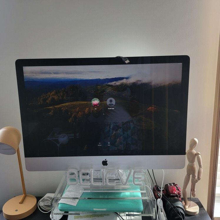 Apple iMac Desktop Computer: 27 Inch Screen 2020