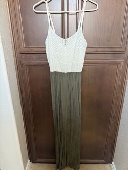 Women’s dress size small