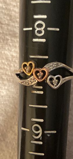 Women's gold ring