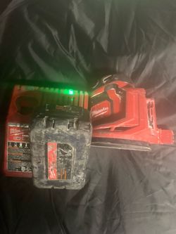 Milwaukee M18 5” Random Orbit Sander + 6.0 Ah Battery & Charger