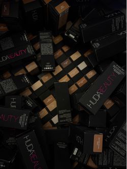 Huda Beauty Makeup