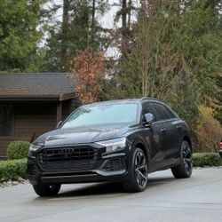 2022 Audi Q8