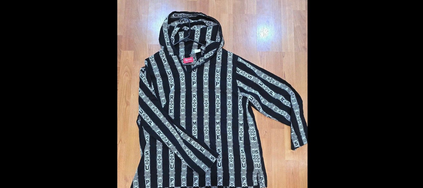 Supreme Hoodie