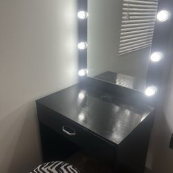 Makeup Vanity Station 