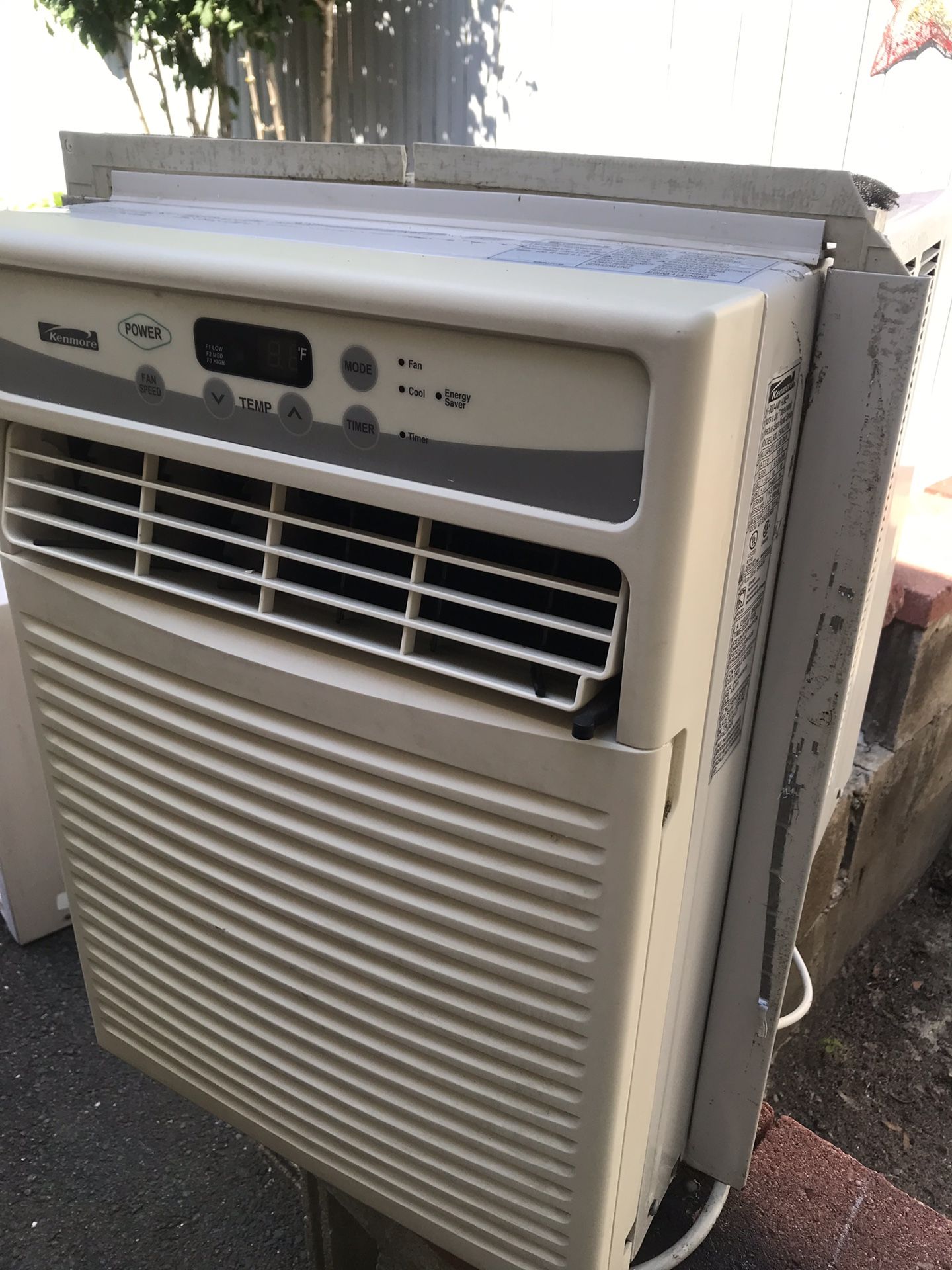 6000 BTU window unit great working condition upright ac nice and cold 70$ will sell fast