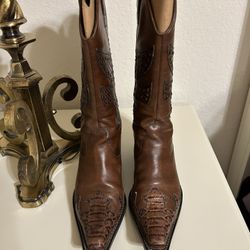 Ladies Boots Size 7.5