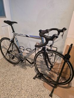 🔥🚲🔥Fuji Team Pro Road Bike 58cm (5'7 to 6'0)🔥🚲🔥