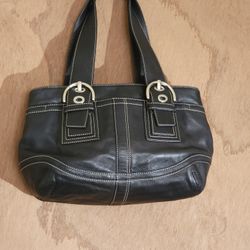 Coach Vintage Leather Black Shoulder/Handbag 