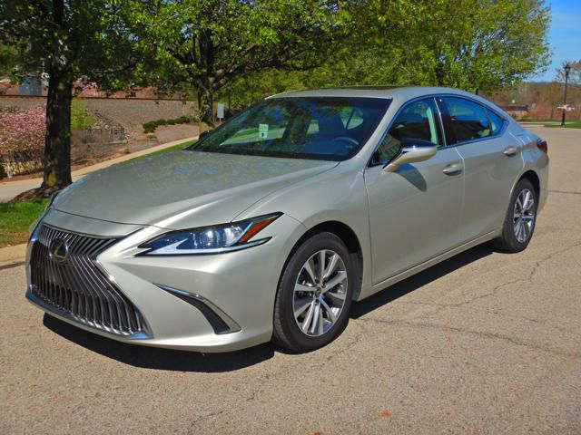 2021 Lexus ES 250