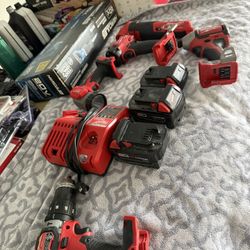 Milwaukee Drill Set