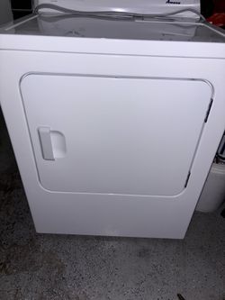 Dryer machine ( Amana) white