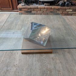 Very Nice Coffee Table 