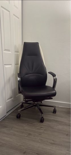 Carlo Perazzi Leather Gaming Chair