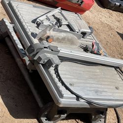 RIDGID  Table Top Wet Tile Saw 