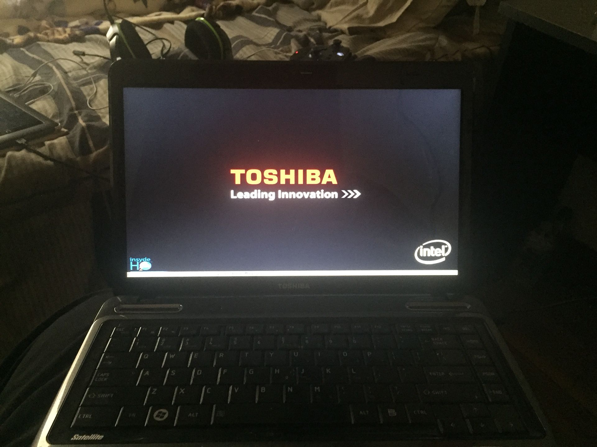 Toshiba laptop needs charger and new battery