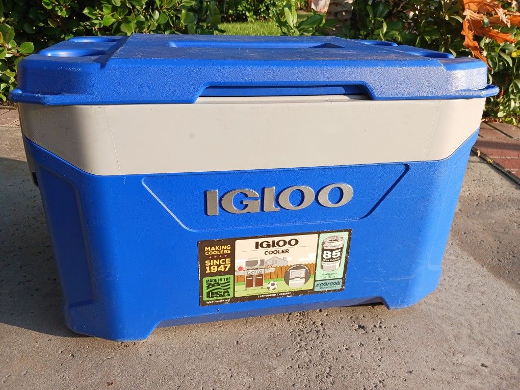 Like New 85 Can Igloo Cooler