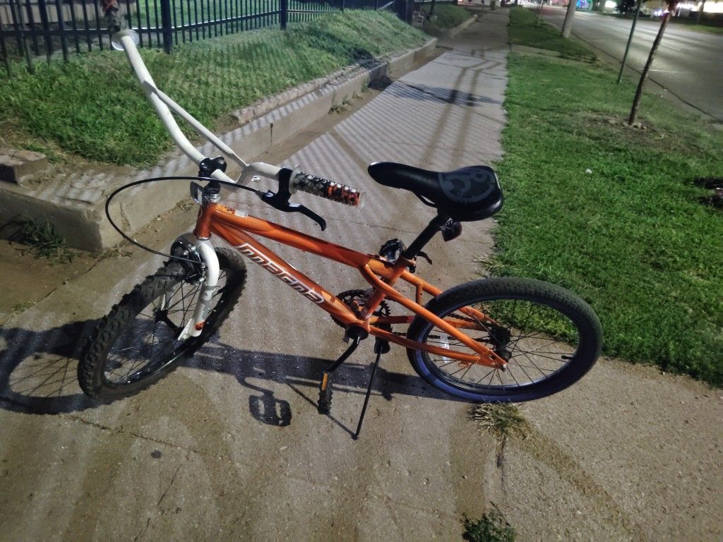 20 Inch Boys Magna Raw Claw Bicycle.