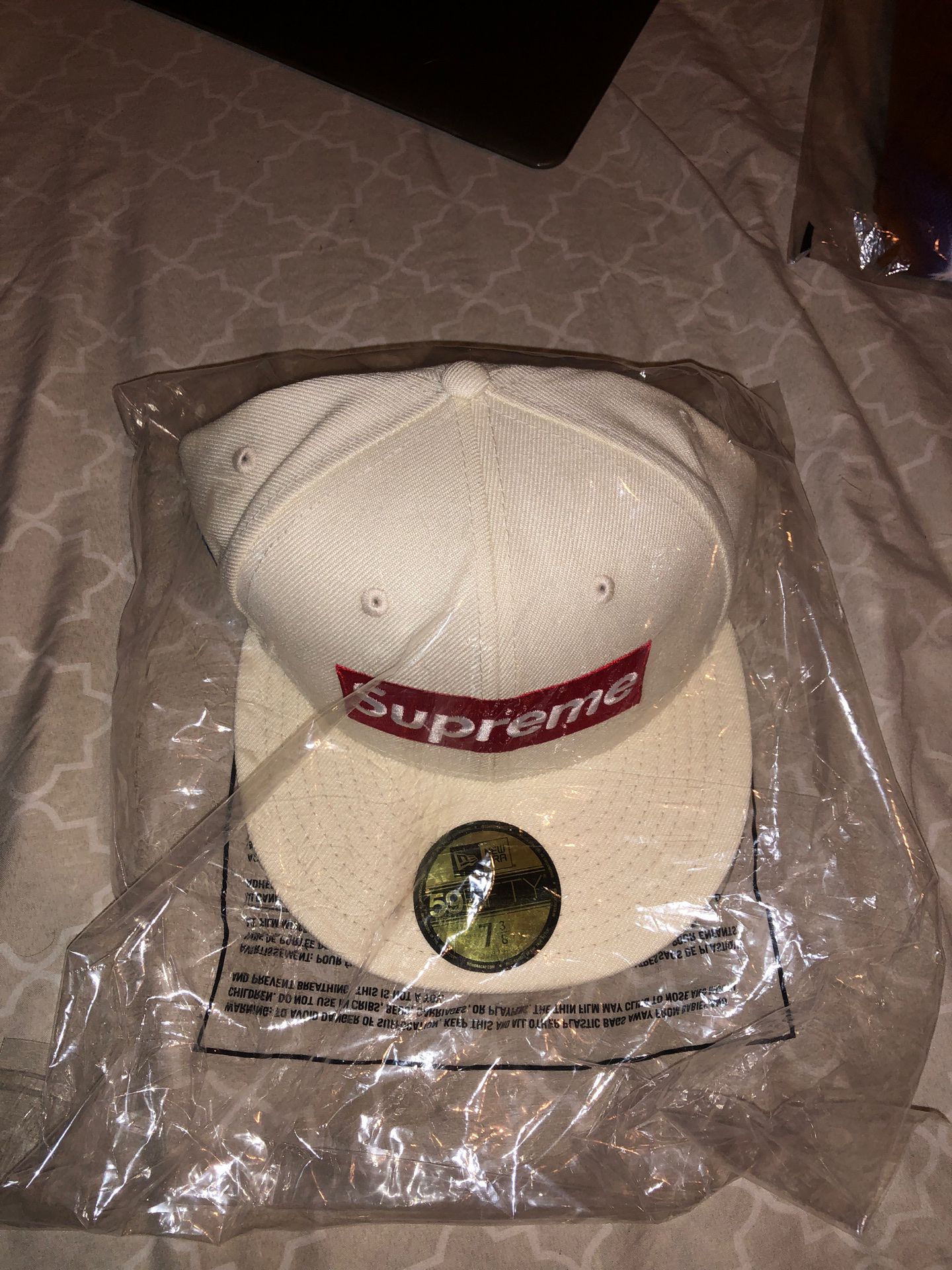 Supreme Box Logo New Era hat