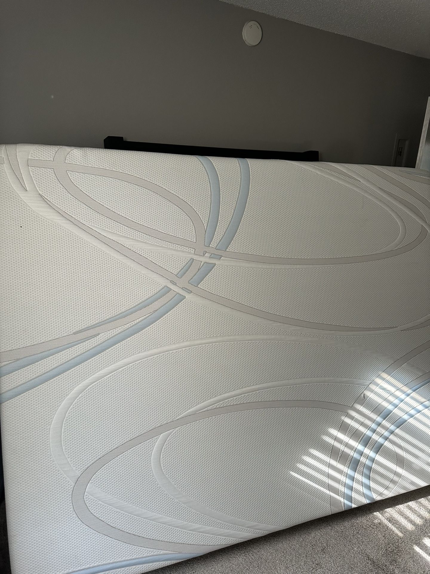 Queen Size CertiPUR Us Memory Foam Matress