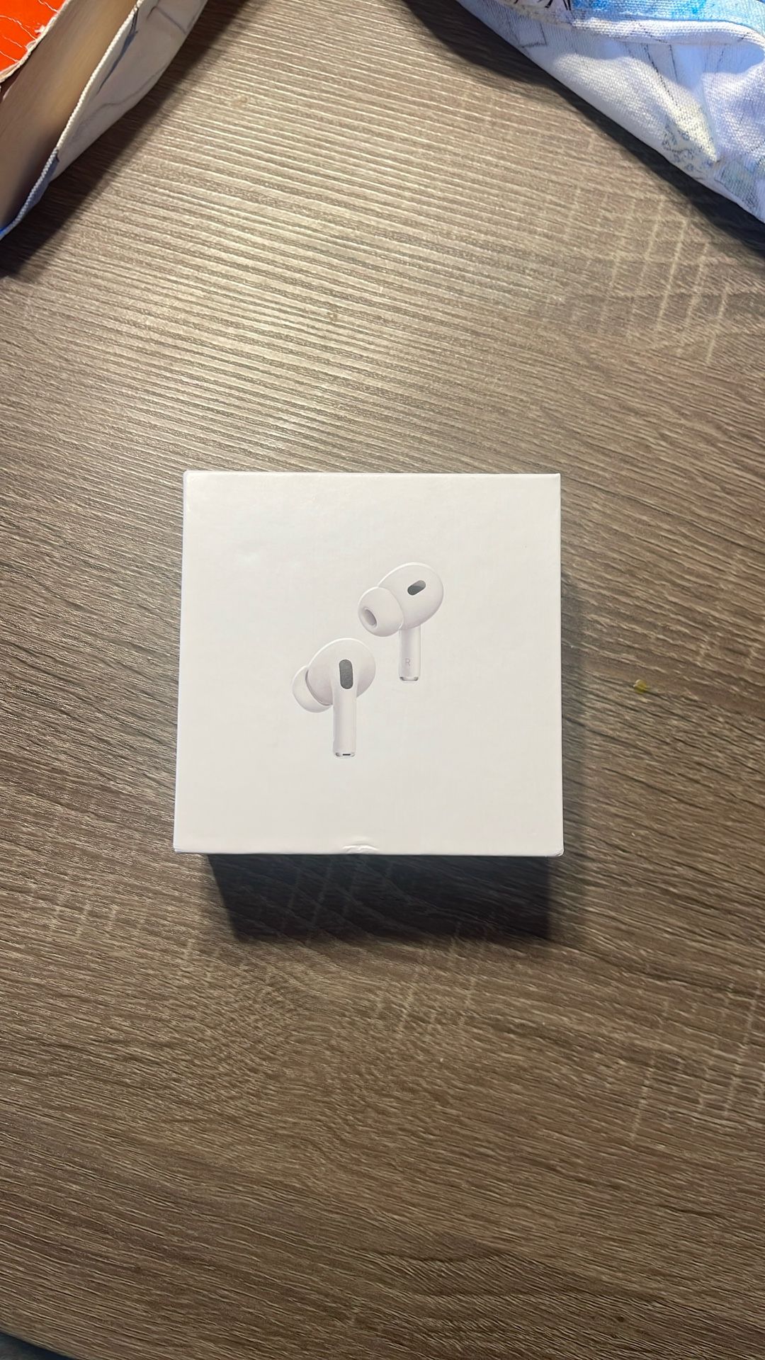 Apple AirPods Pro (2nd Generation) with MagSafe Charging Case – Complete Set, Excellent Condition