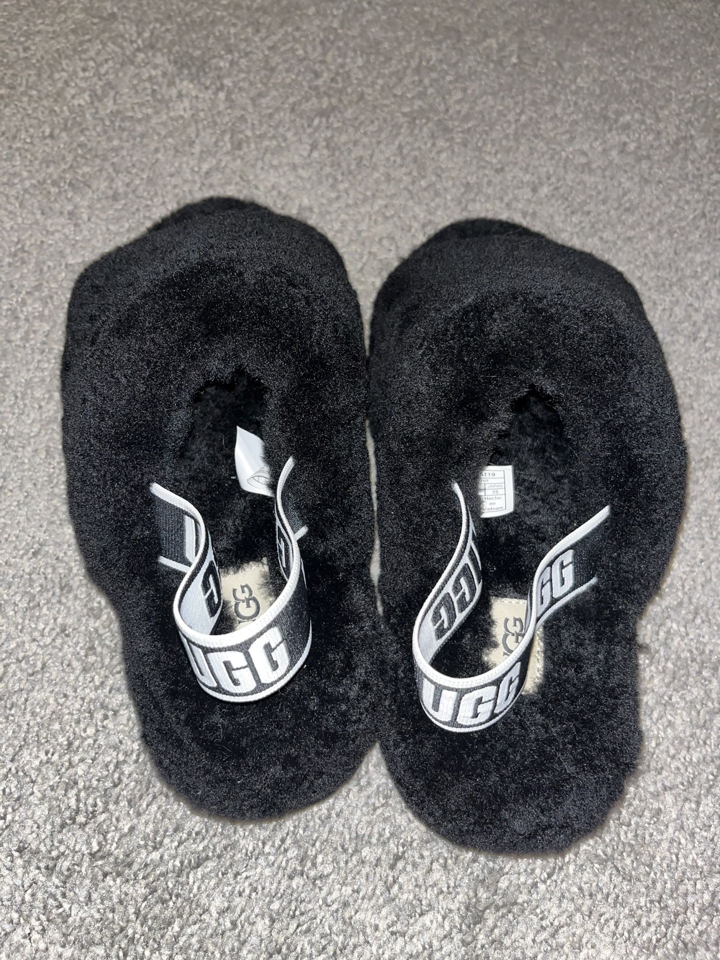 Ugg Slip On