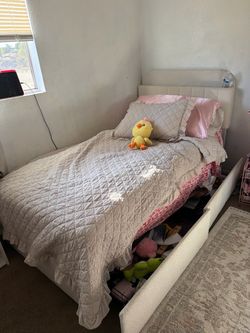 Twin bed