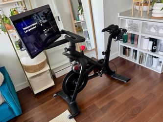 Peloton Bike+ 2021 Excellent Condition - Brooklyn, NY