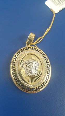 Pendant Versace 10k 7.8 gr