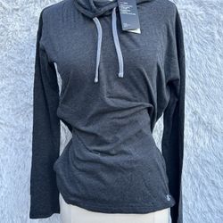 Women's Gray Long Sleeve Hoodie under Armour Heat Gear size small Or Medium Available 