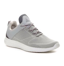 New brandblack sneaker multiple sizes