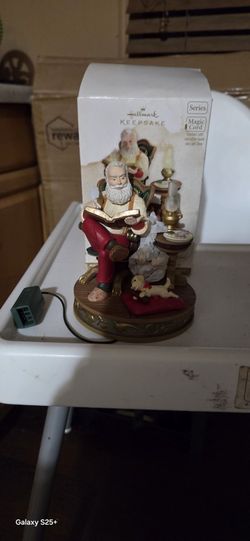 Santa Figurine With Magic Cord