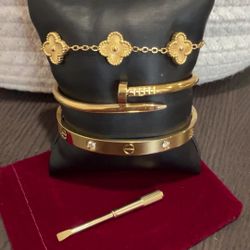 Bracelet Set
