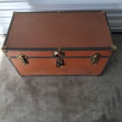 Stage Coach Trunk